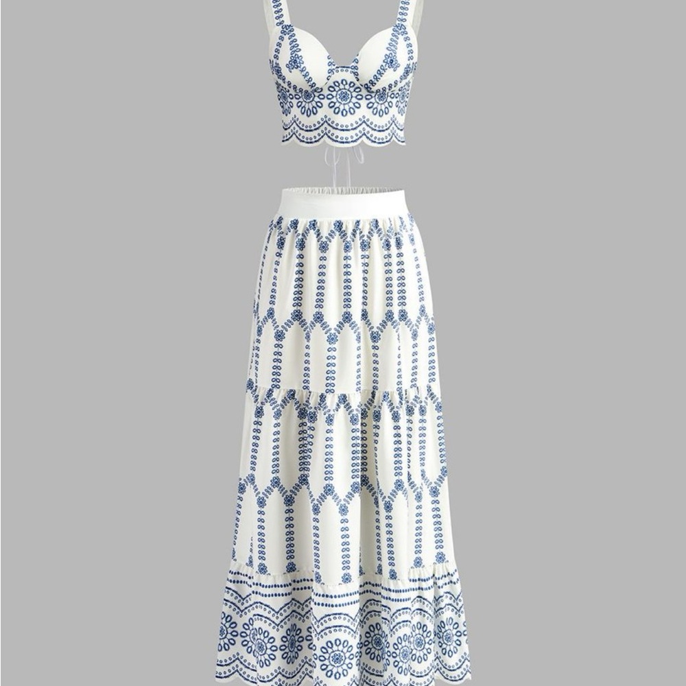 Elegant Blue and White Patterned Set (Top/Skirt)